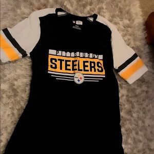 Woman’s Pittsburgh Steelers shirt